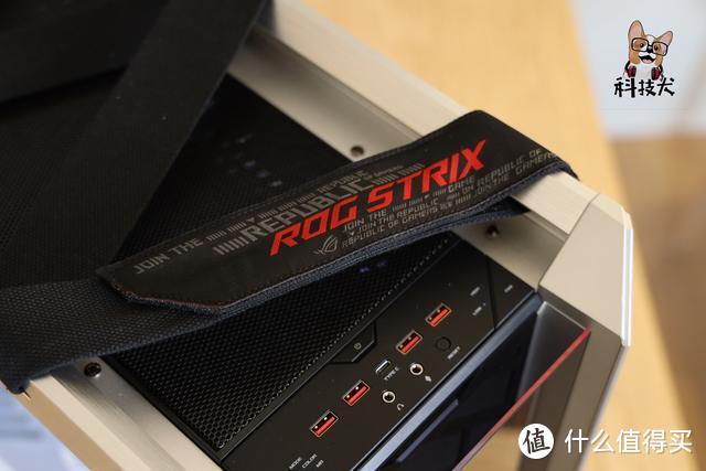 吹雪套装必备：ROG STRIX HELIOS WHITE 太阳神白色版机箱评测