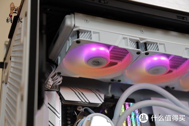 吹雪套装必备：ROG STRIX HELIOS WHITE 太阳神白色版机箱评测