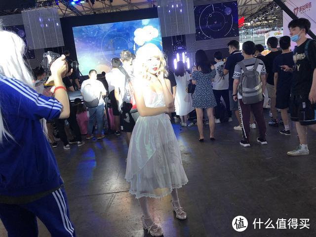 「科技犬」Chinajoy2020现场报道：showgirl一次看个够