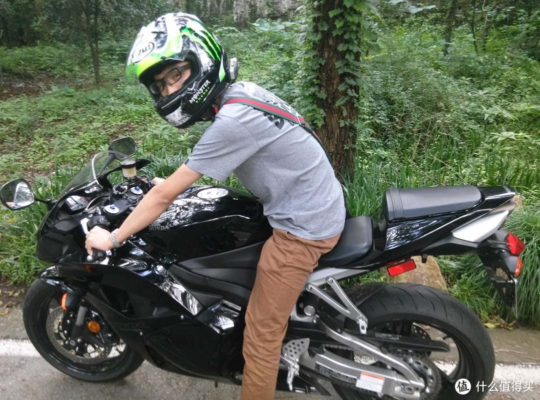 一个中年人的四缸梦想。本田CBR650R！