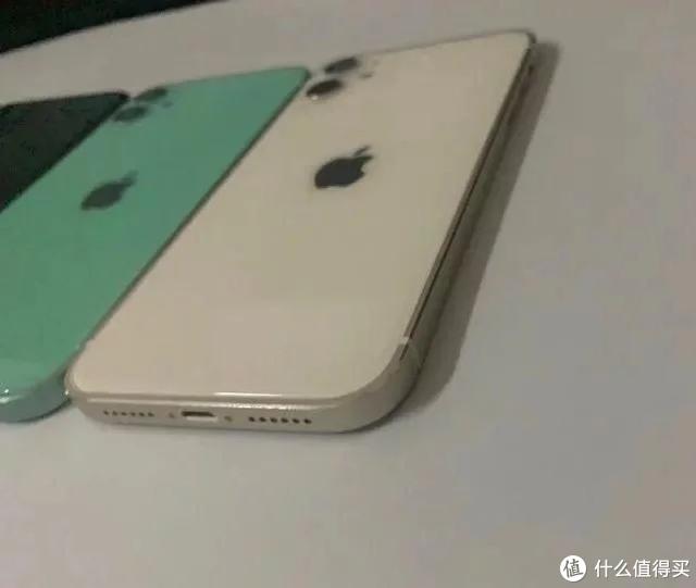 Iphone 12真机后盖谍照曝光提升防水性能售价有小幅上涨 Iphone 什么值得买