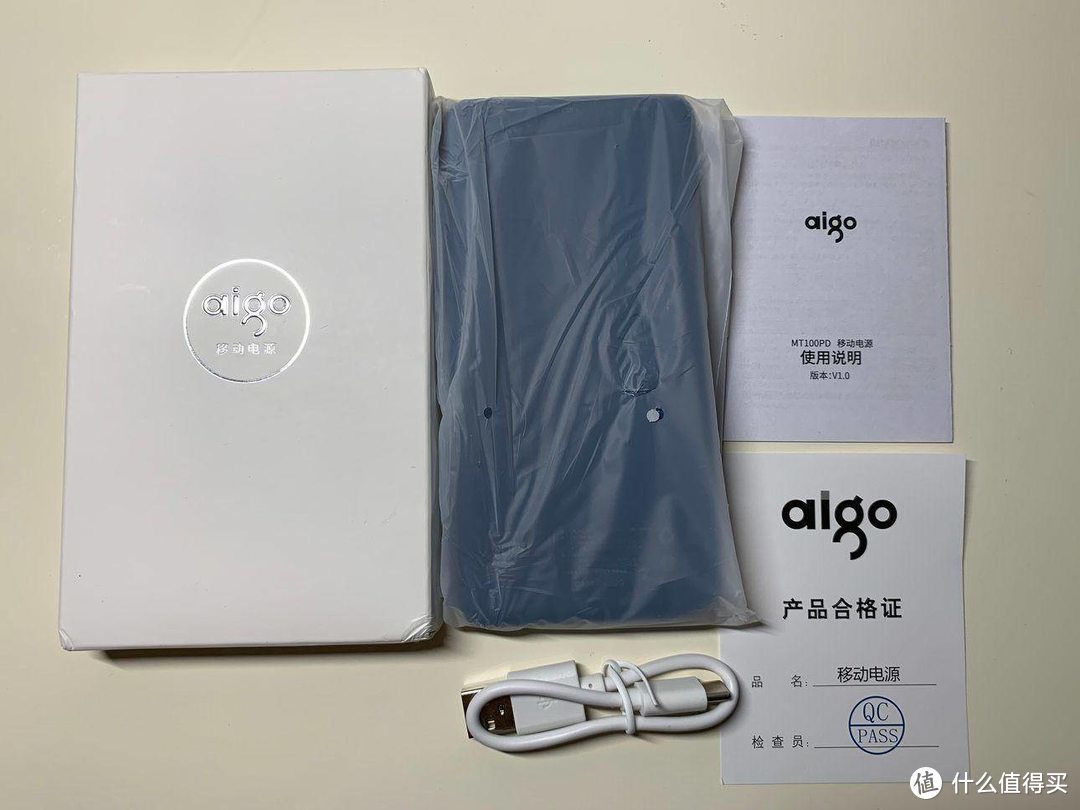 绒面？光面？随你喜欢--Aigo爱国者 MT100PD移动电源体验报告