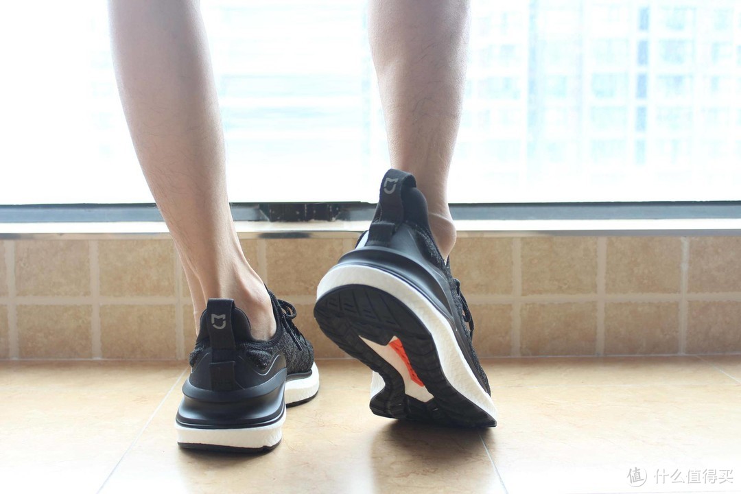 教你在小米淘夏天出行好物：米家运动鞋4+小米多功能运动休闲胸包