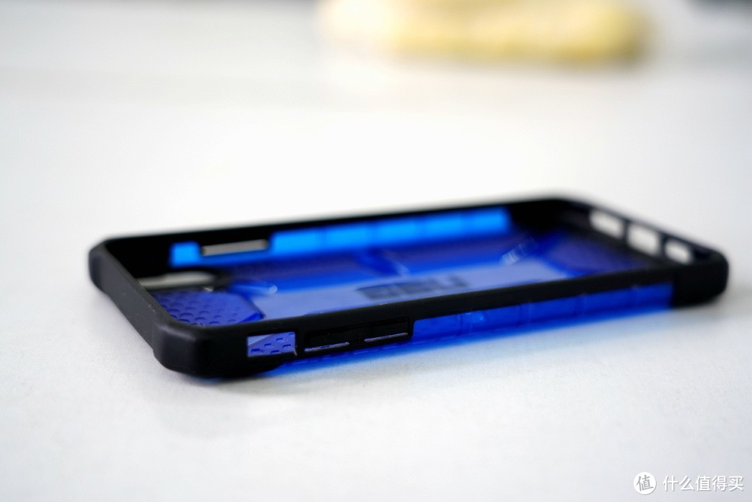 从"清水壳”到“狠决色”-一个重度手机保护控的手机壳升级之路