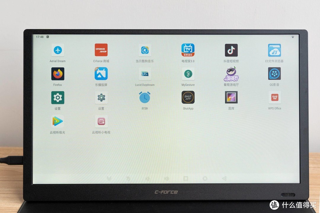 内置android的便携屏幕？C-FORCE CF011S体验