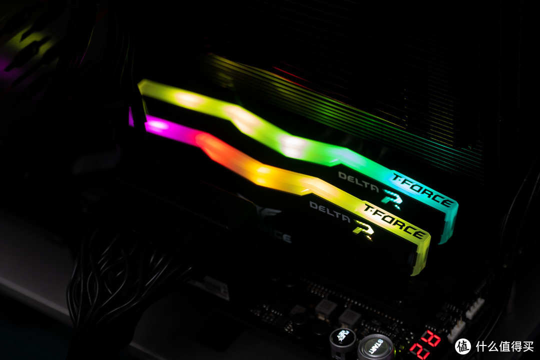 步入32GB时代，十铨 Delta RGB DDR4 3600 16GBx2套条开箱简测