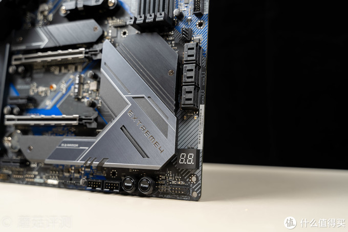 一块性价比超高的B550主板、华擎（ASRock）B550 Extreme4极限玩家主板 评测