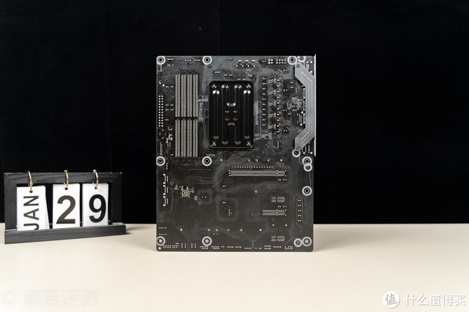 一块性价比超高的B550主板、华擎（ASRock）B550 Extreme4极限玩家主板 评测