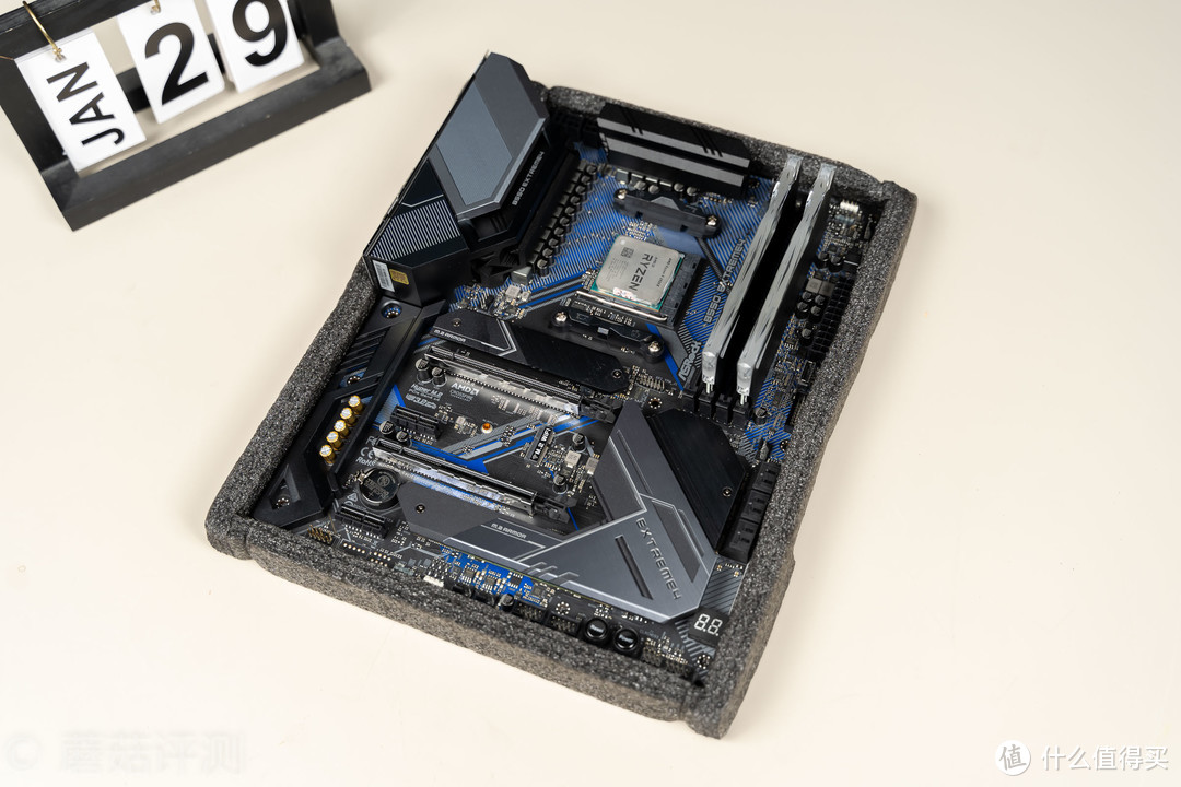 一块性价比超高的B550主板、华擎（ASRock）B550 Extreme4极限玩家主板 评测