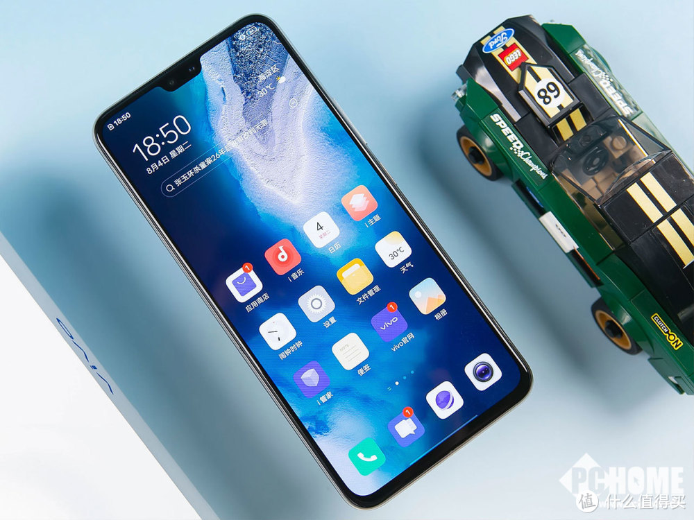 素雅简洁美若璞玉 vivo S7月光白配色图赏