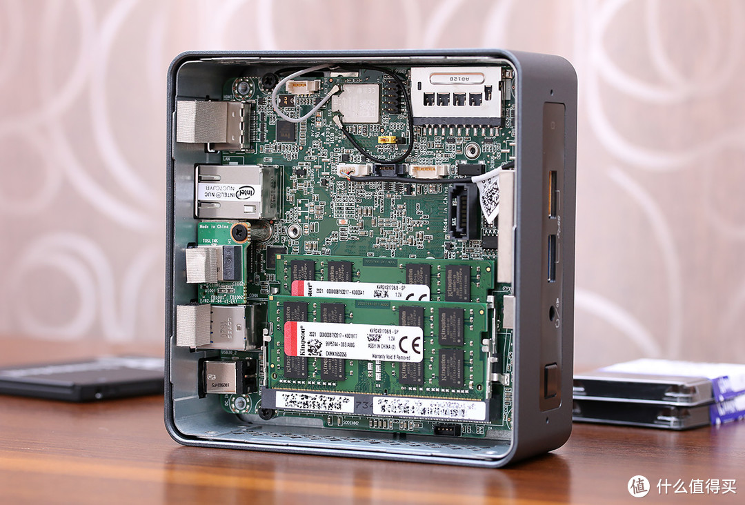 不到一千元的迷你电脑好用吗？Intel NUC7CJYH 上手玩