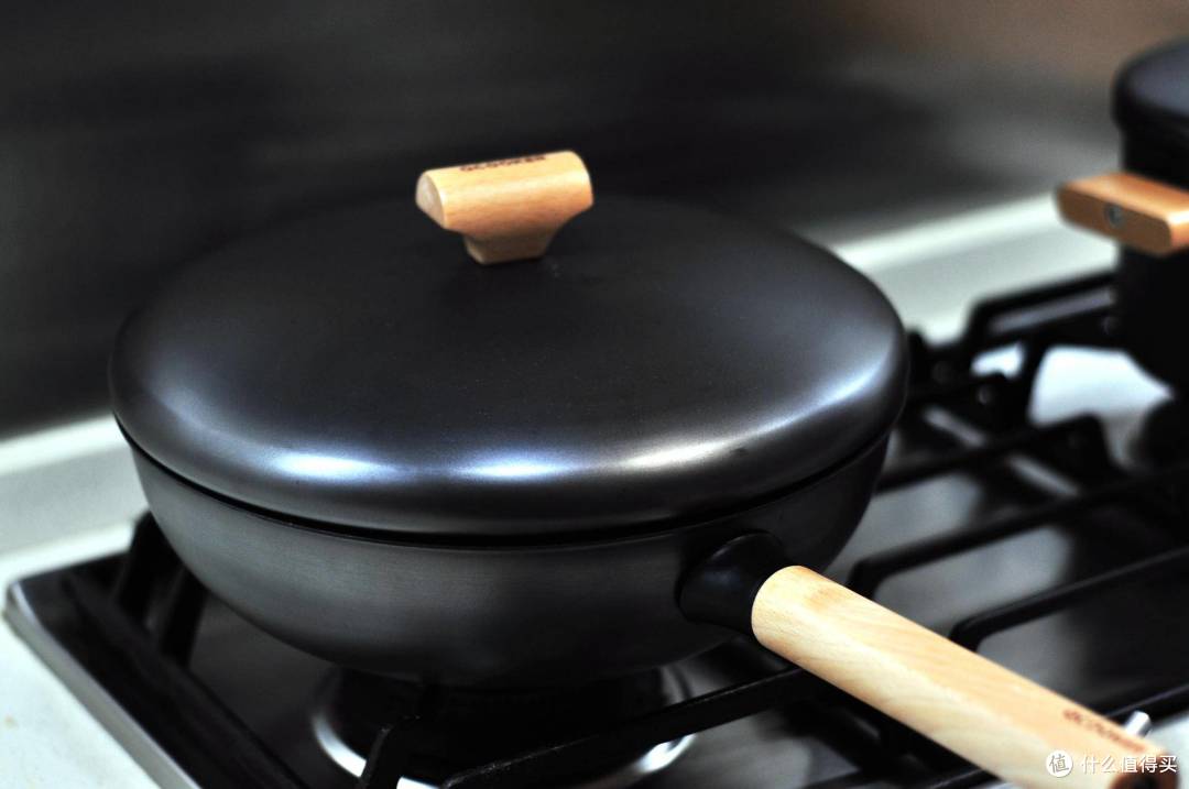 家用炒锅换代史，还是壹加生活铁锅最讨老妈的欢心。