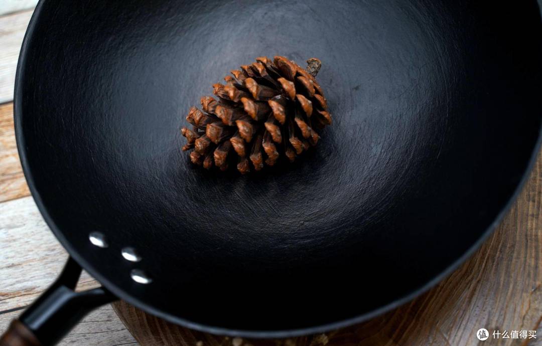 家用炒锅换代史，还是壹加生活铁锅最讨老妈的欢心。