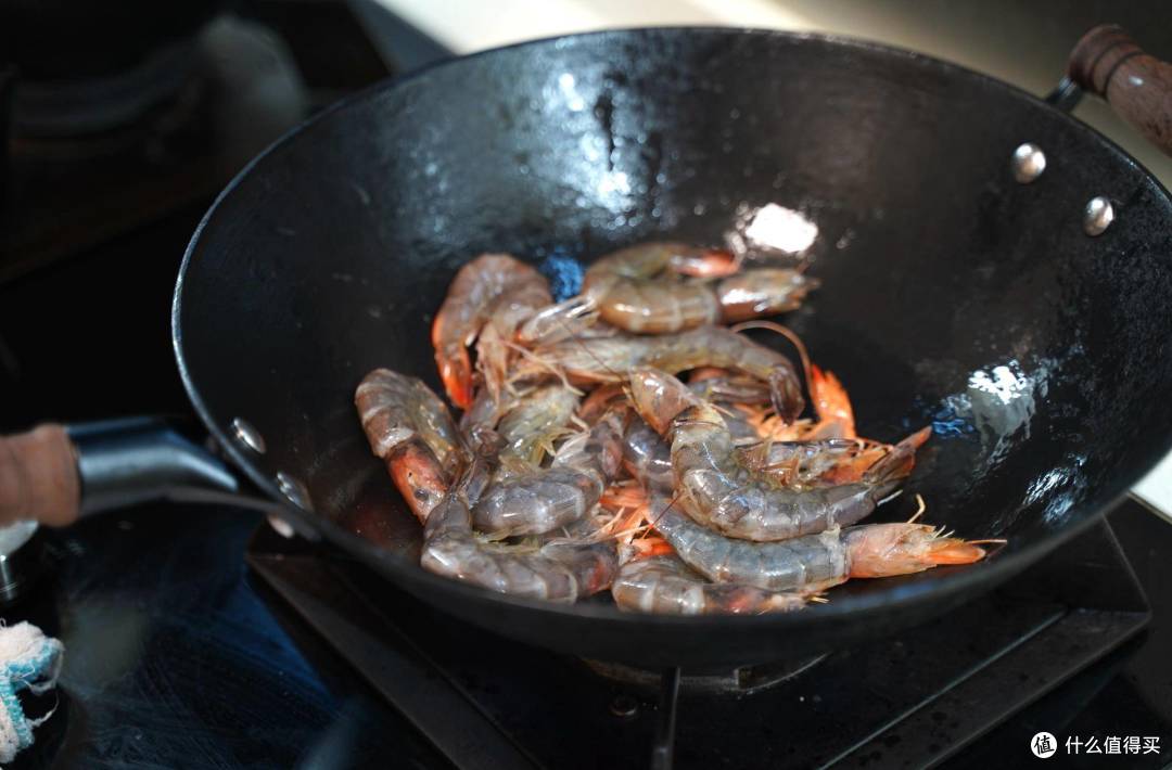家用炒锅换代史，还是壹加生活铁锅最讨老妈的欢心。