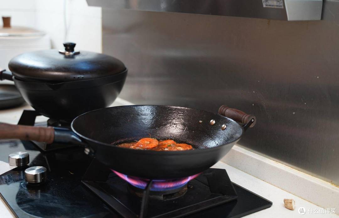 家用炒锅换代史，还是壹加生活铁锅最讨老妈的欢心。