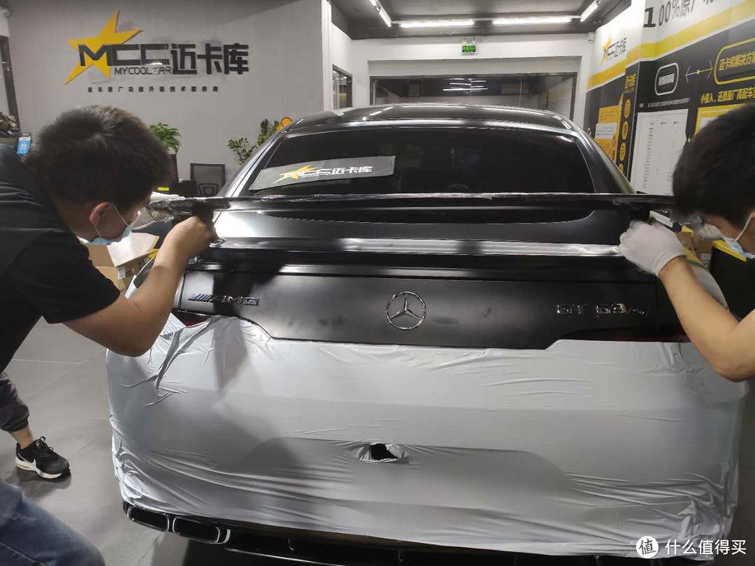 奔驰GT63改装原厂碳纤维尾翼，也适用于GT50GT53