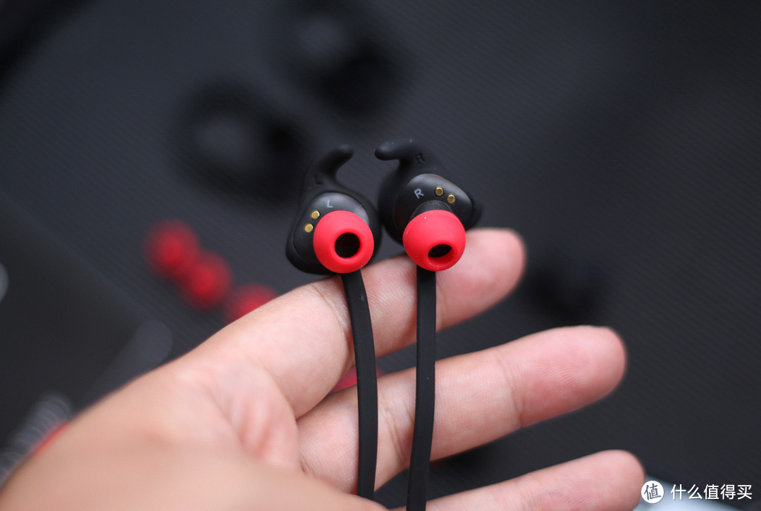 打造运动耳机“三栖”形态，HAKII FIT蓝牙耳机用起来如何？