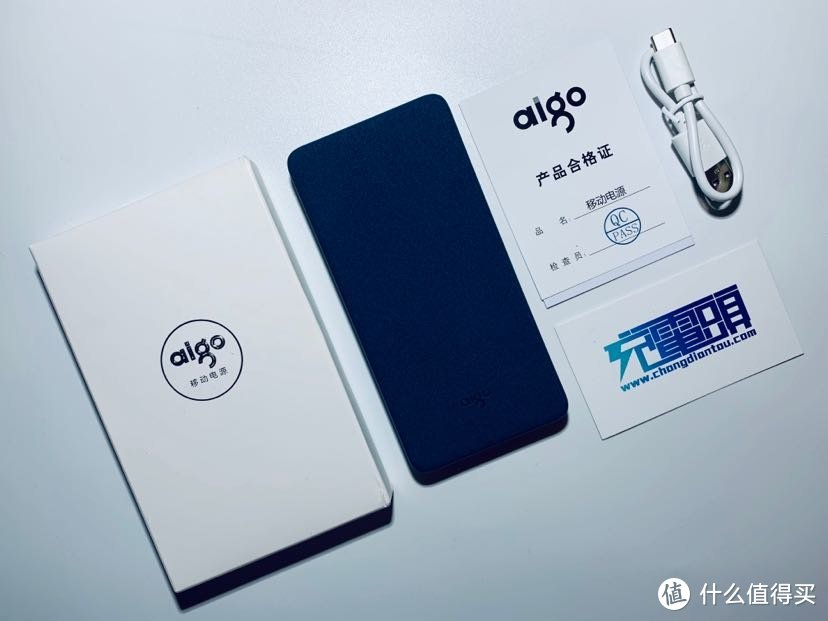 agio爱国者MT100PD10000mAh 双向快充移动电源上手体验