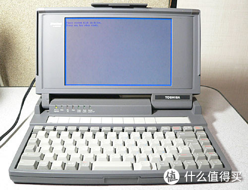世界首款笔记本——东芝T1100