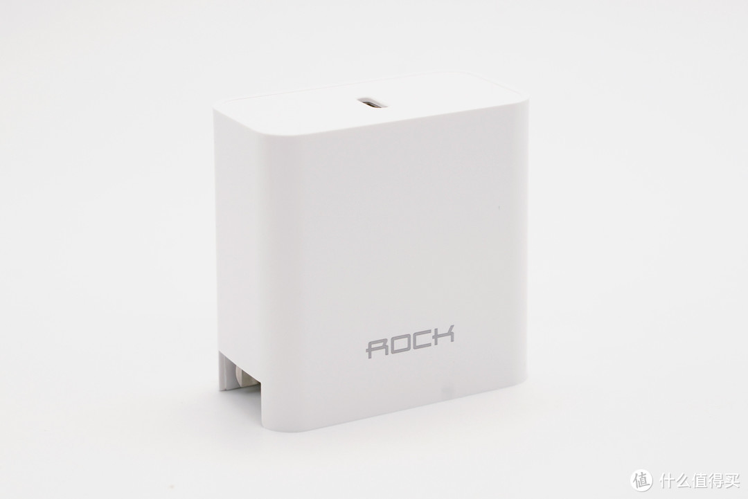 拆解报告：ROCK洛克65W USB PD氮化镓快充充电器