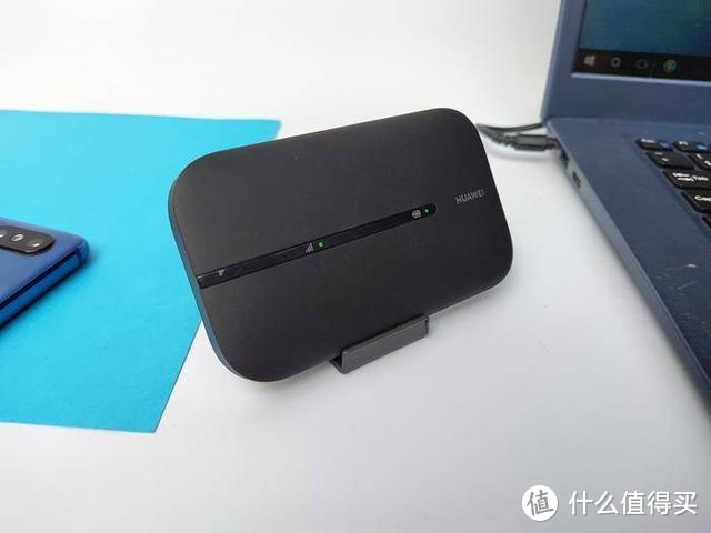 华为随行WiFi3 小巧便携 可以移动的无线路由器