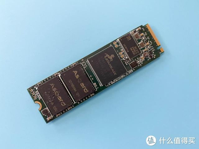 再染一点，M.2 SSD也可玩RGB光污染，鑫谷M.2 SSD带RGB散热马甲
