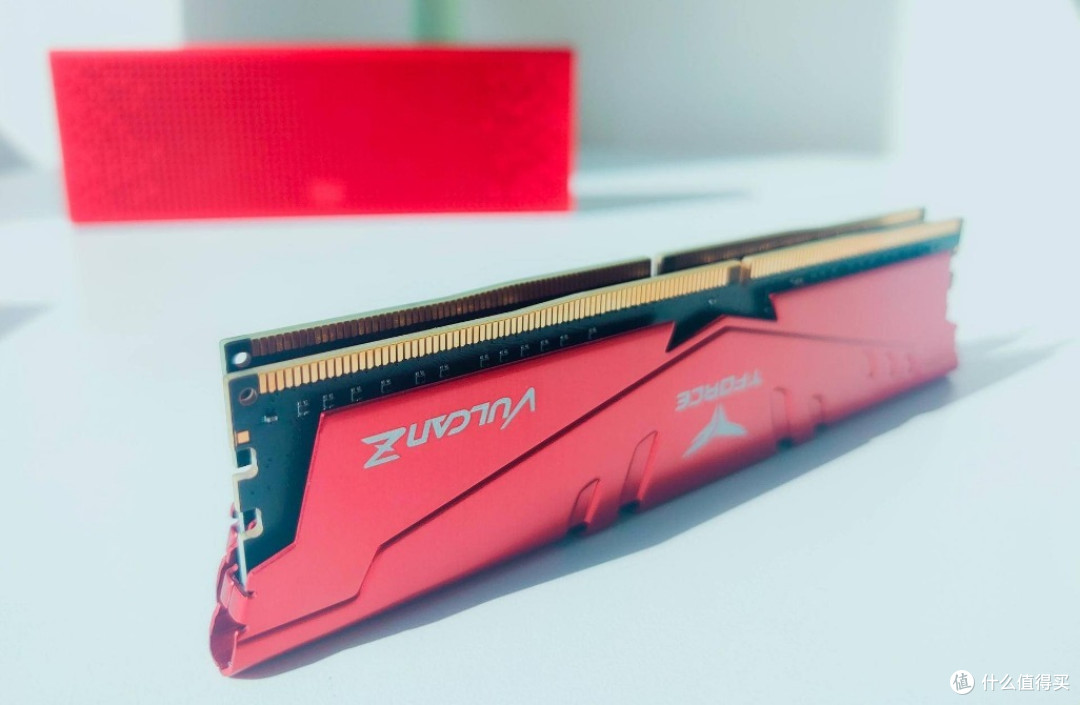 十八聊电脑篇八修改电压和时序超频上3733十铨火神320016g套装内存