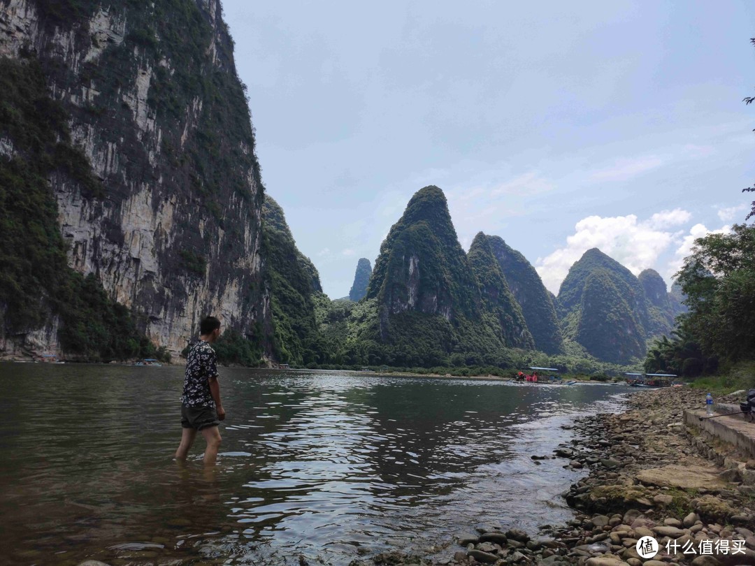 随便下水，我们去的时候，几个当地的小孩在游泳