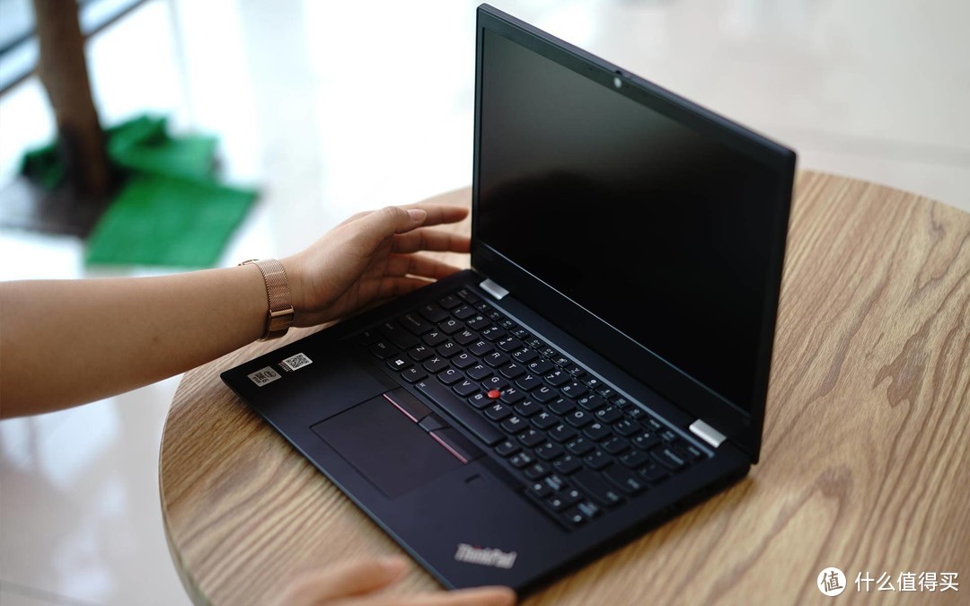 最佳工作伙伴，联想ThinkPad S2笔记本开箱体验，让选择面面俱到！