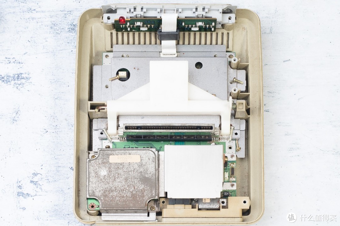 36元淘到30年前游戏机，任天堂SFC拆解和修复：是你的童年吗？