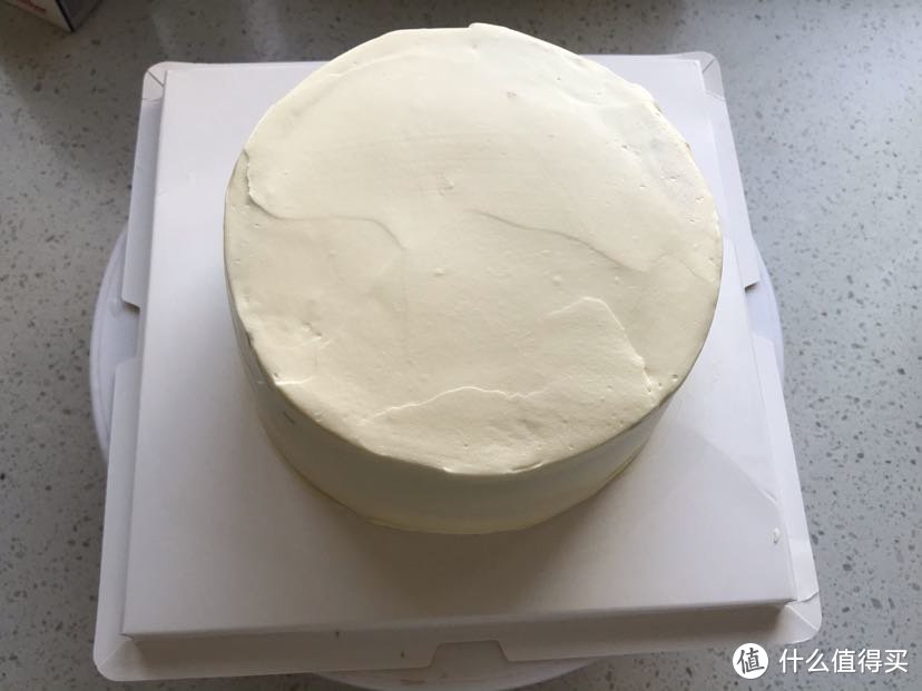 自制做法简单又好看的奶油蛋糕，学会了自己在家就能做