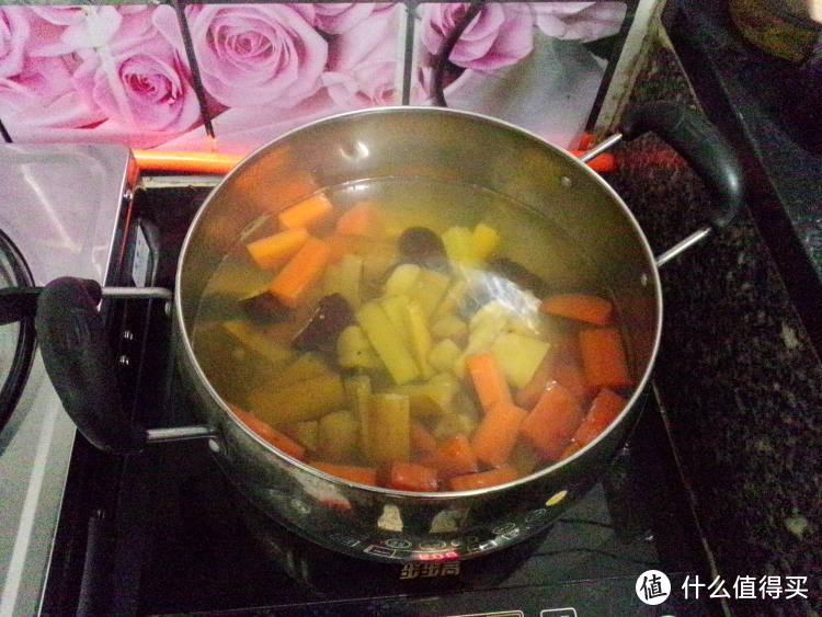 「药食同源」马蹄胡萝卜甘蔗水，帮您清心除热，凉降心火！