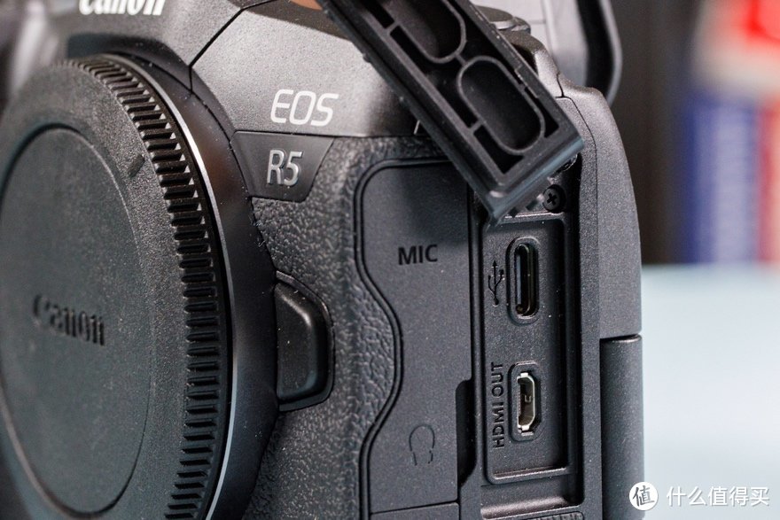 摄影人的梦幻机型 佳能新一代全画幅专微旗舰EOS R5评测