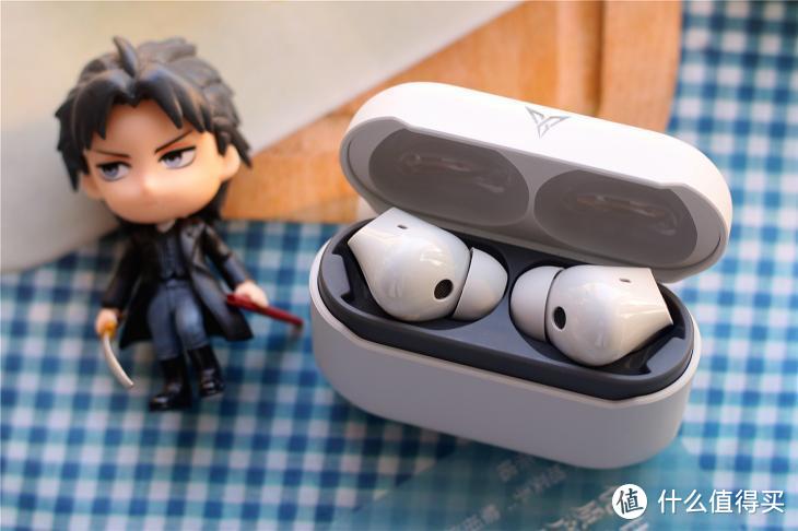 游戏耳机选AirPods?飞智新品银狐T1 TWS耳机，60ms延迟+24小时续航！