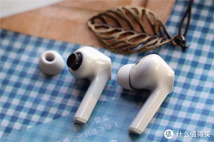 游戏耳机选AirPods?飞智新品银狐T1 TWS耳机，60ms延迟+24小时续航！