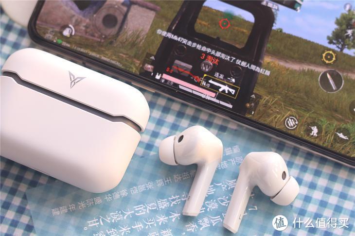 游戏耳机选AirPods?飞智新品银狐T1 TWS耳机，60ms延迟+24小时续航！