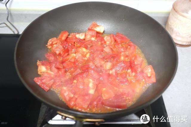 适合立秋后的2道番茄菜，5分钟出锅少油盐，酸爽开胃真养眼