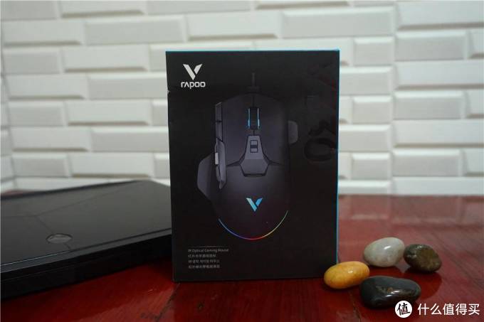 雷柏V330幻彩RGB游戏鼠标-掌握乾坤,每击必中
