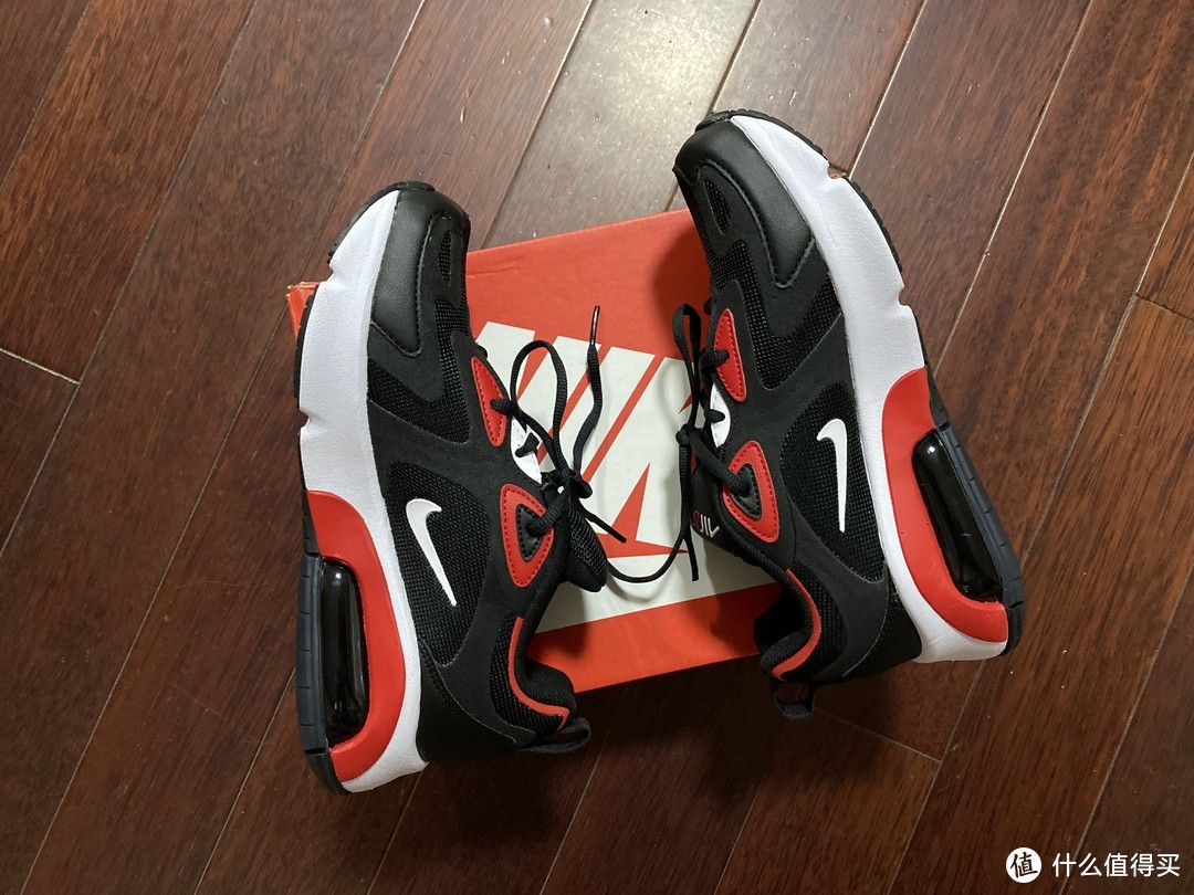 大气垫——NIKE AIR MAX 200 (GS)休闲鞋