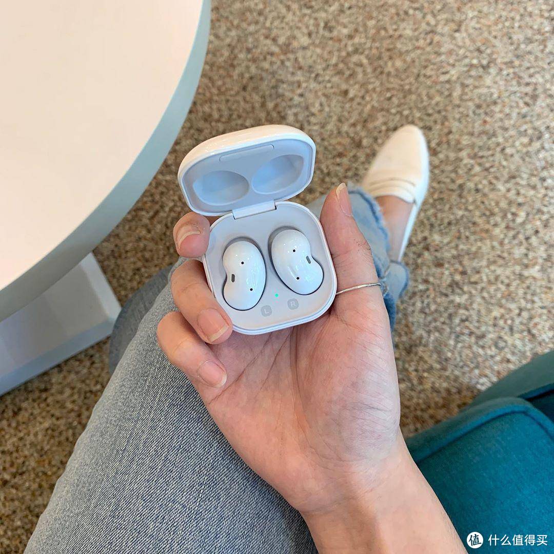 小巧的外观，强大的功能——Galaxy Buds Live主动降噪蓝牙耳机