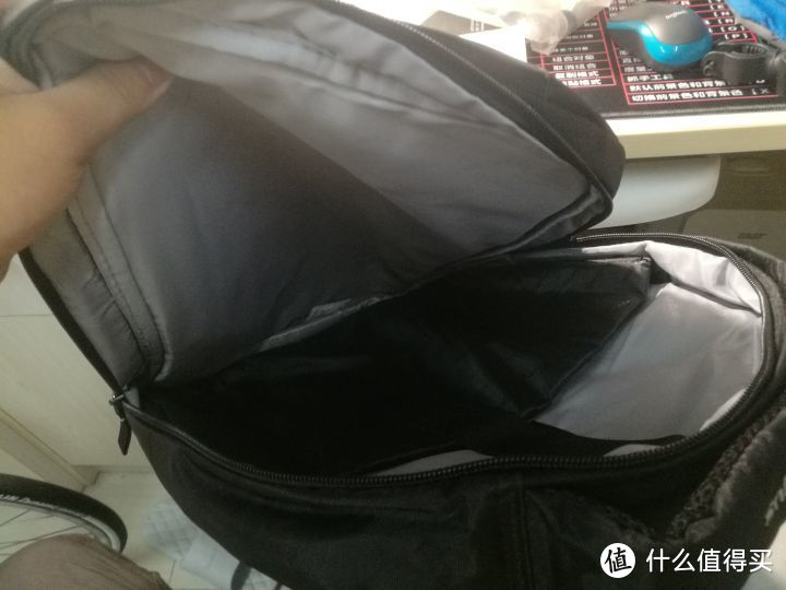 宏碁泰格斯ACER TARGUS 双肩背包00LZ BAGTG BKK开箱测评