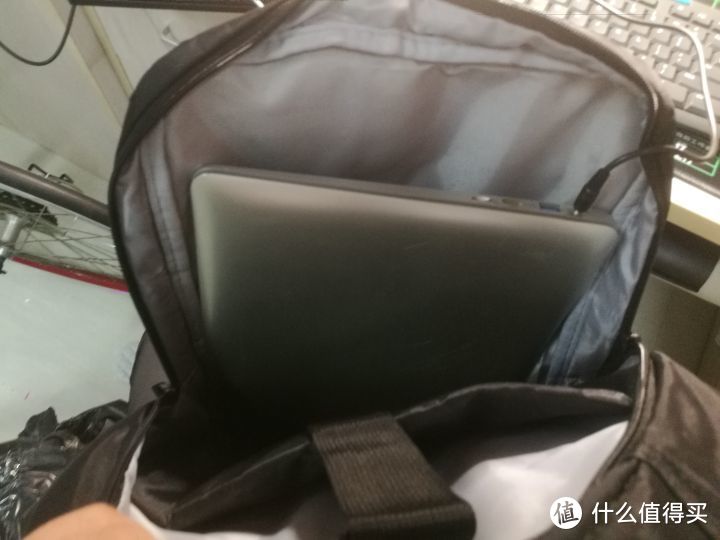 宏碁泰格斯ACER TARGUS 双肩背包00LZ BAGTG BKK开箱测评