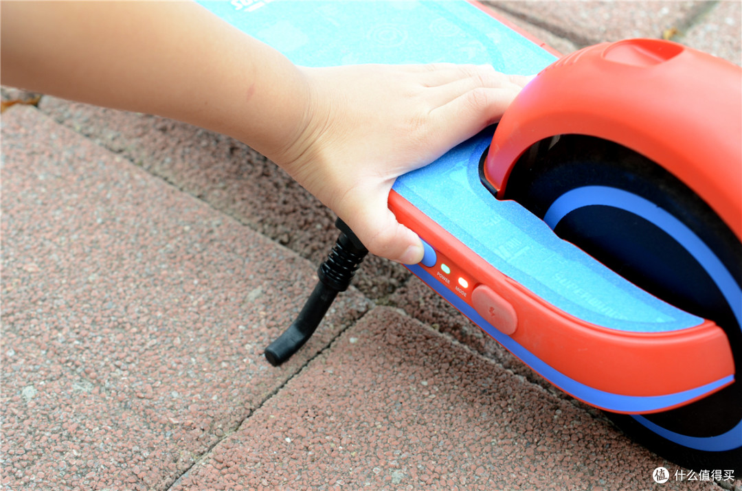 童心未泯假借孩子之名买玩具?九号儿童电动滑板车e8超级飞侠版体验