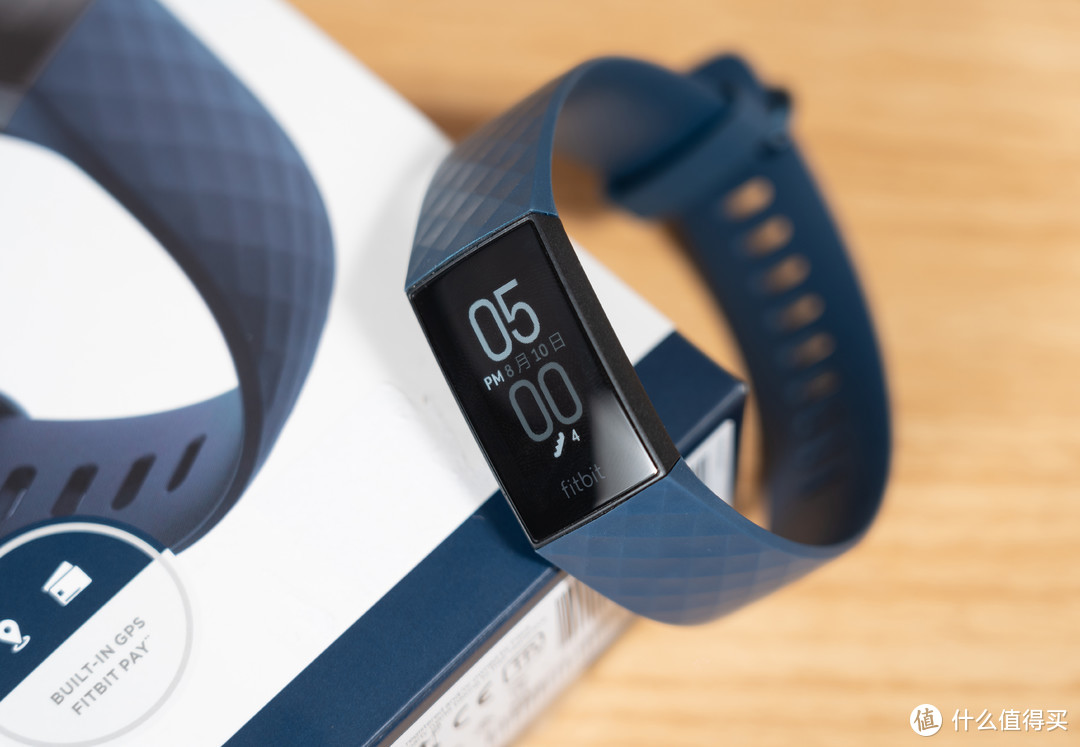 Fitbit Charge 4手环评测：做你的运动健康助理