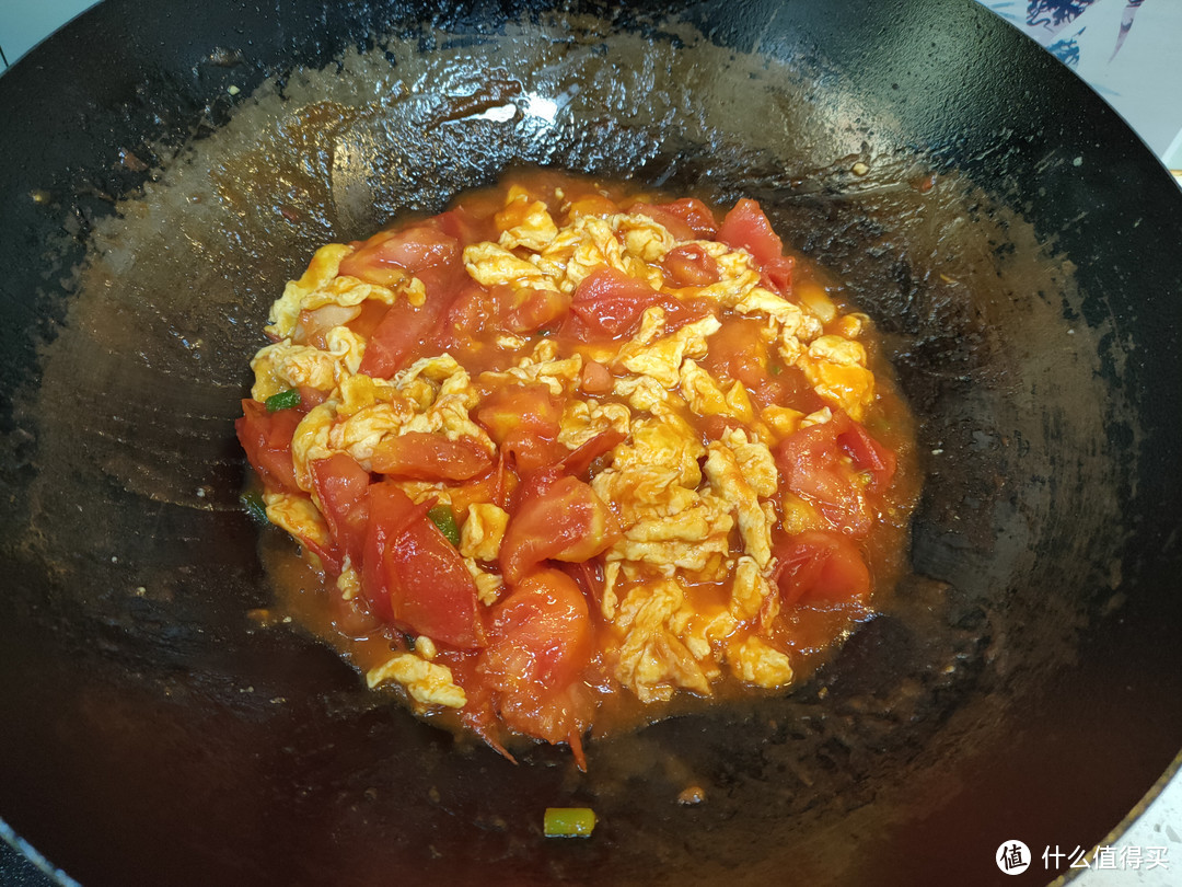 做西红柿炒鸡蛋，放盐还是放白糖？不少人搞错了，难怪味道不够好