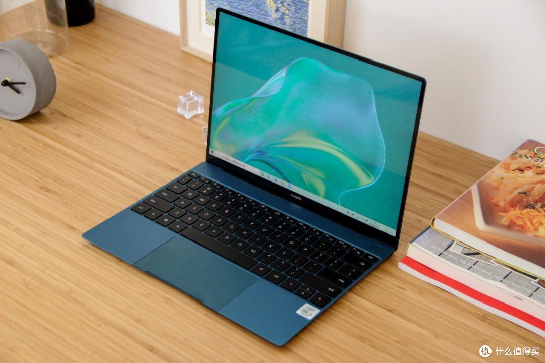 移动办公时尚商务轻薄标杆 华为matebook x图赏