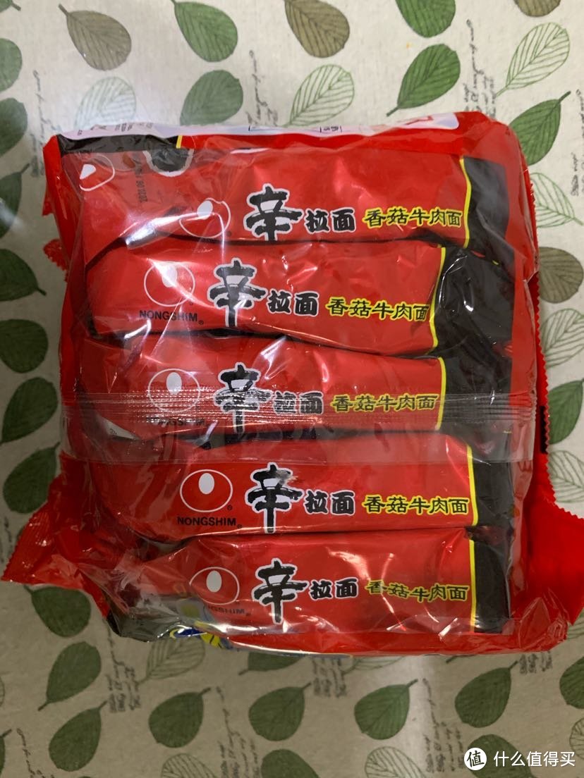 辛辣面就买传统的香菇牛肉面口味，就买袋装的就可以，因为这是煮面，碗面可以泡，但是口感差很多。