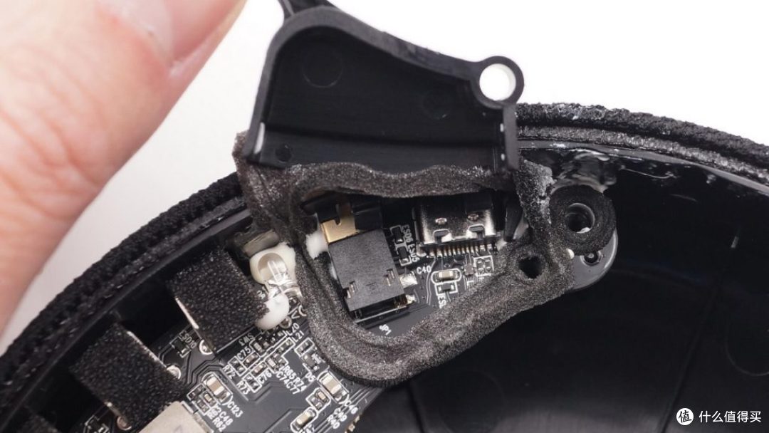 拆解报告:1MORE万魔便携蓝牙音箱