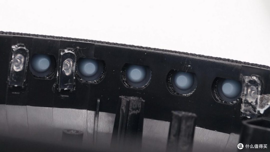 拆解报告:1MORE万魔便携蓝牙音箱