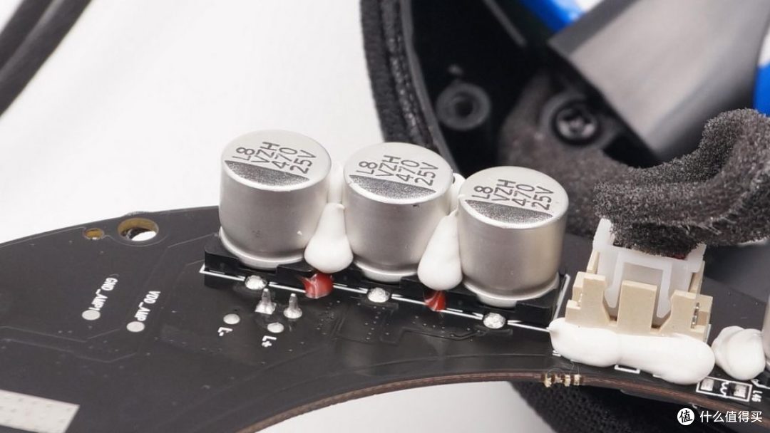 拆解报告:1MORE万魔便携蓝牙音箱